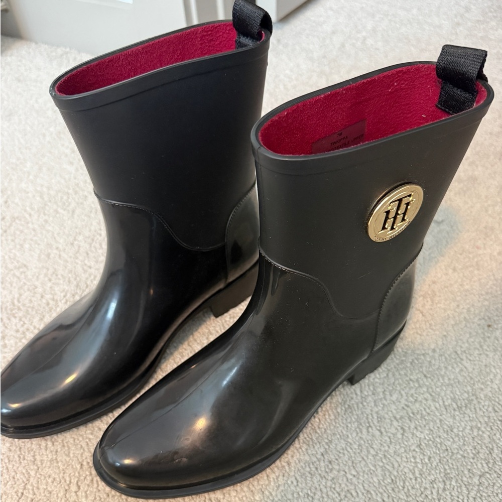 Tommy Hilfiger black rain boots